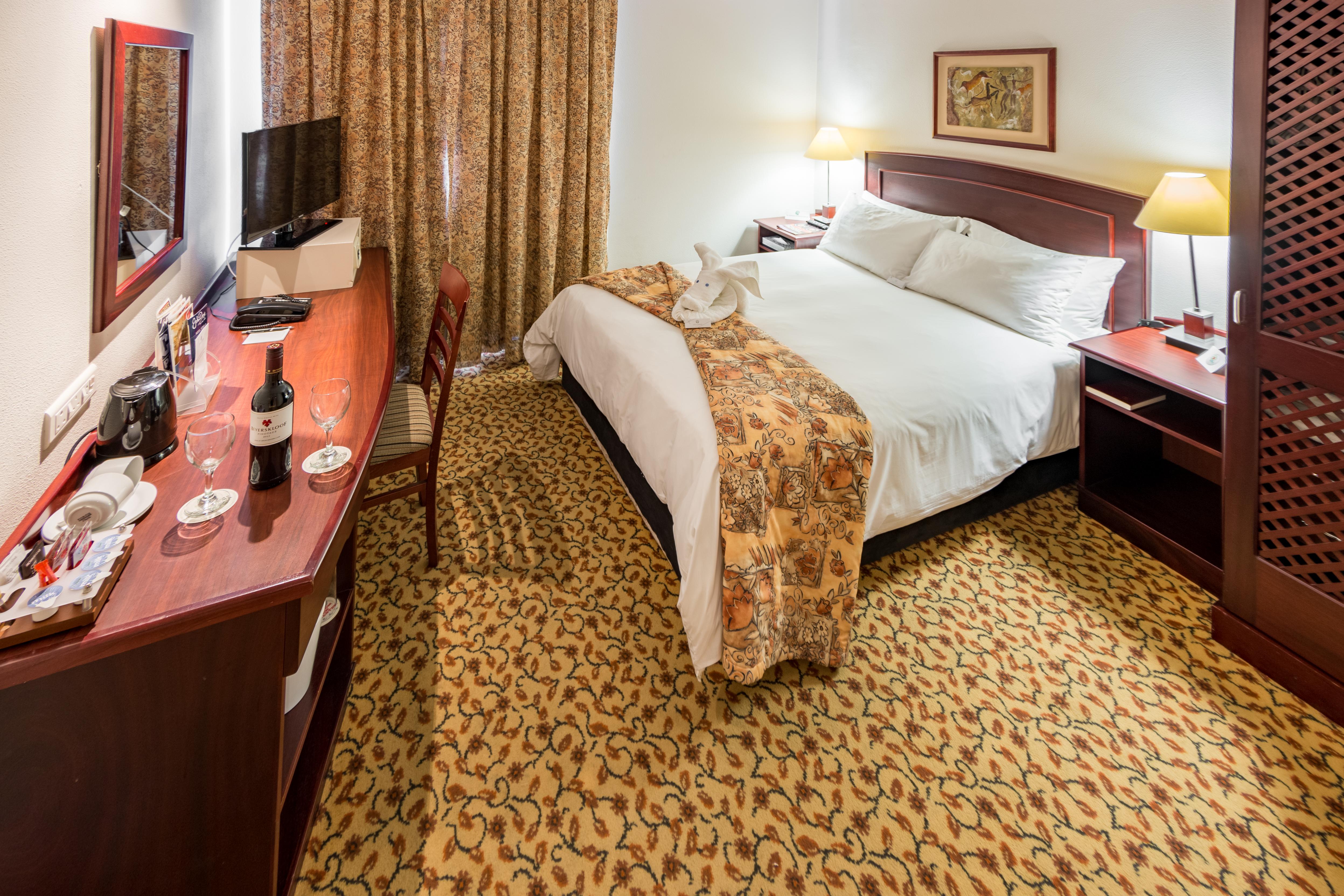 Town Lodge George Luaran gambar