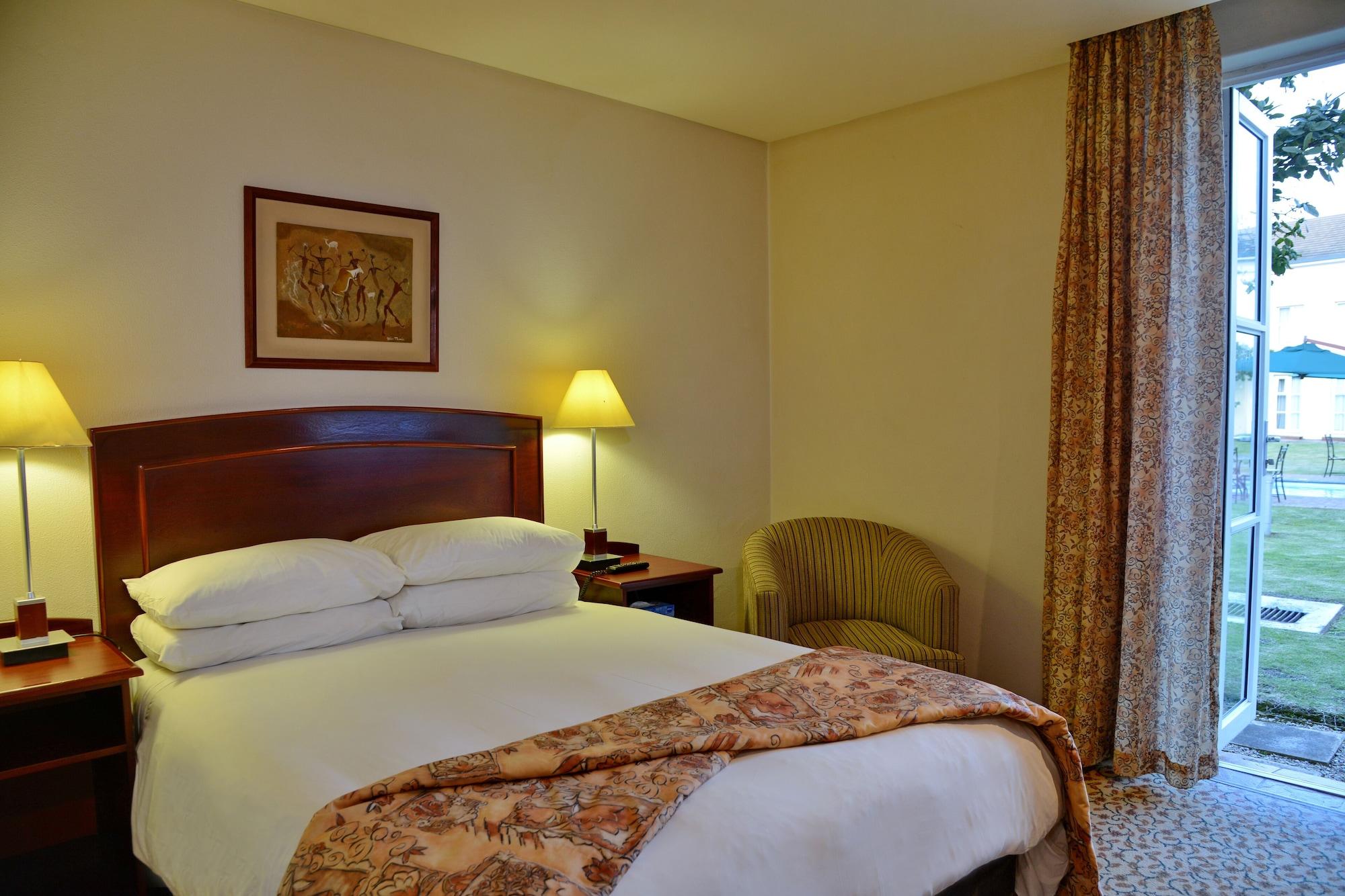 Town Lodge George Luaran gambar