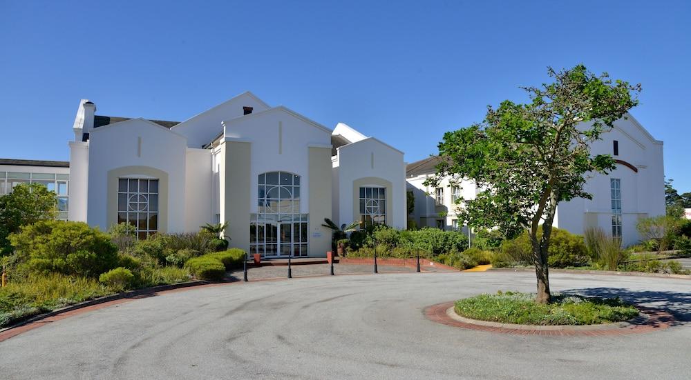 Town Lodge George Luaran gambar