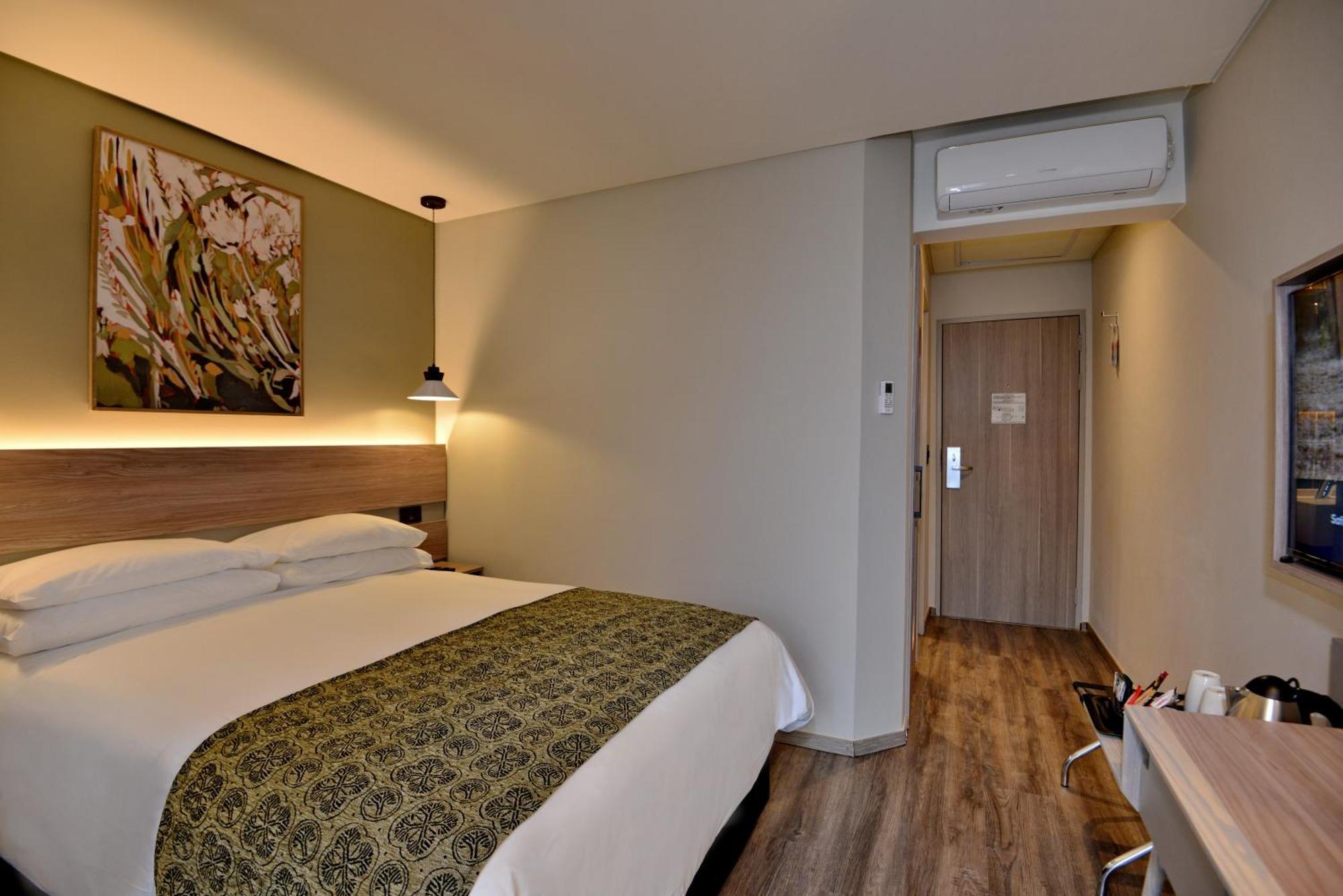 Town Lodge George Luaran gambar