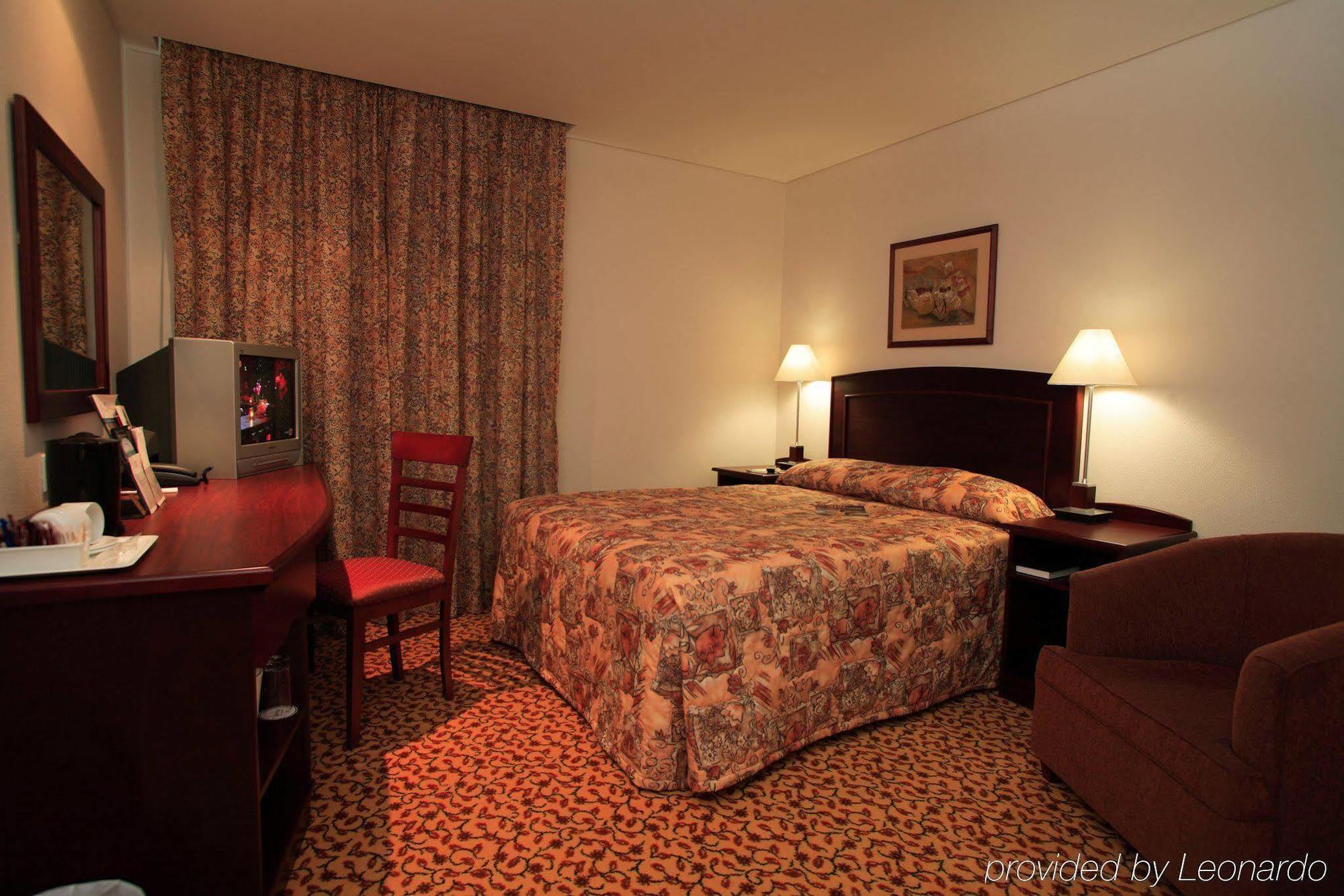 Town Lodge George Luaran gambar