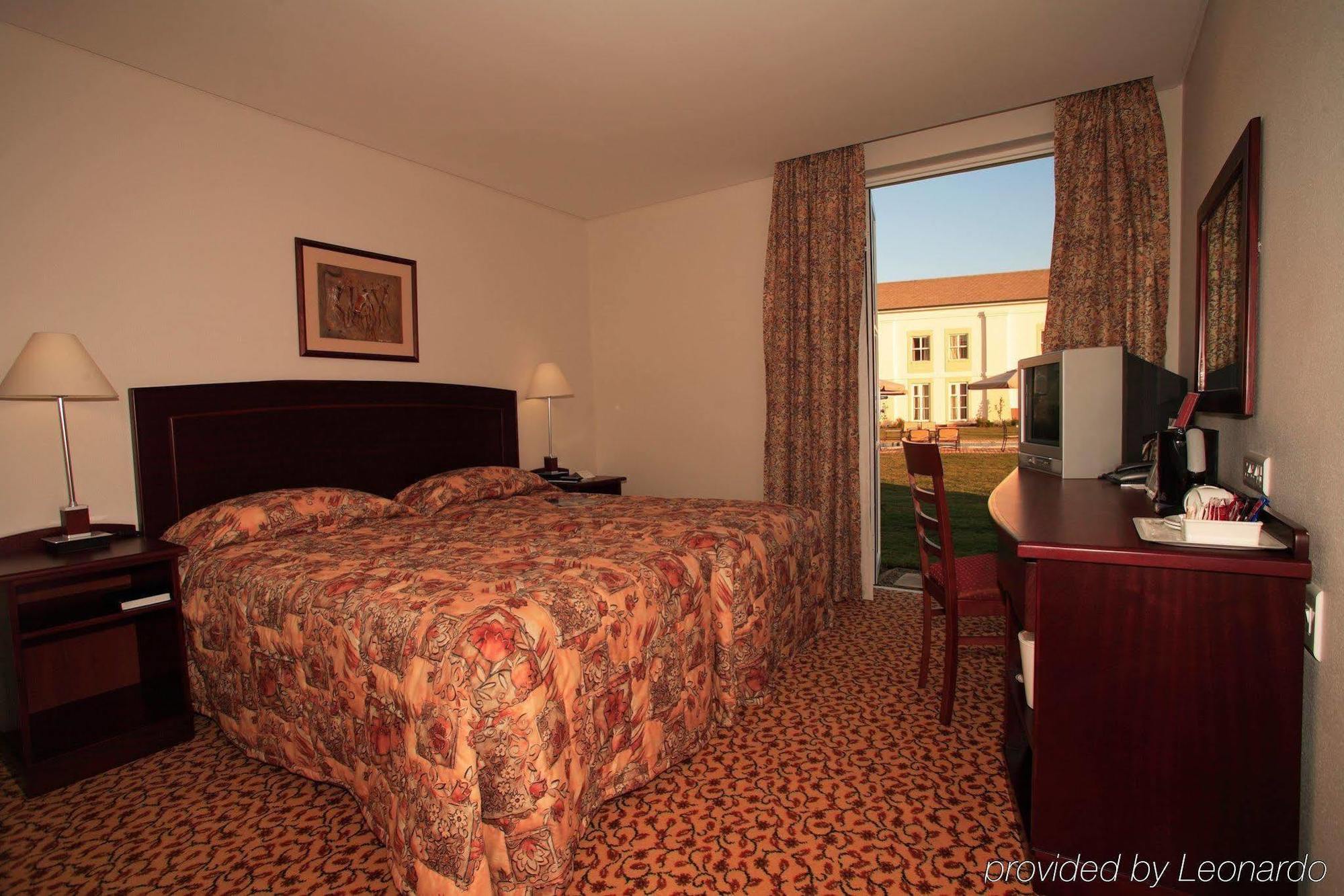 Town Lodge George Luaran gambar