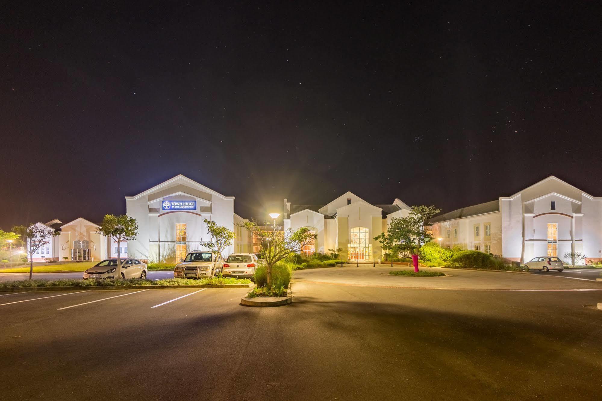 Town Lodge George Luaran gambar