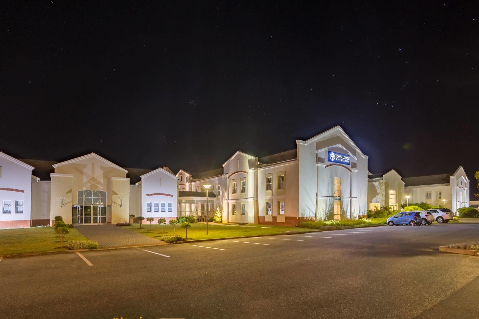 Town Lodge George Luaran gambar